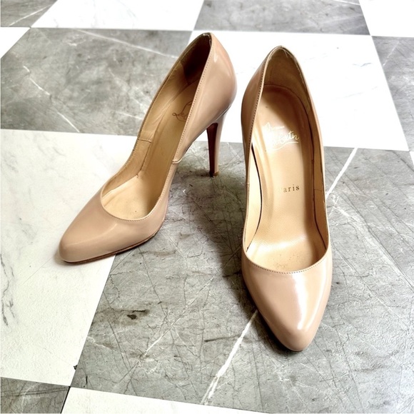 Christian Louboutin Nude Patent Heels - Picture 4 of 10